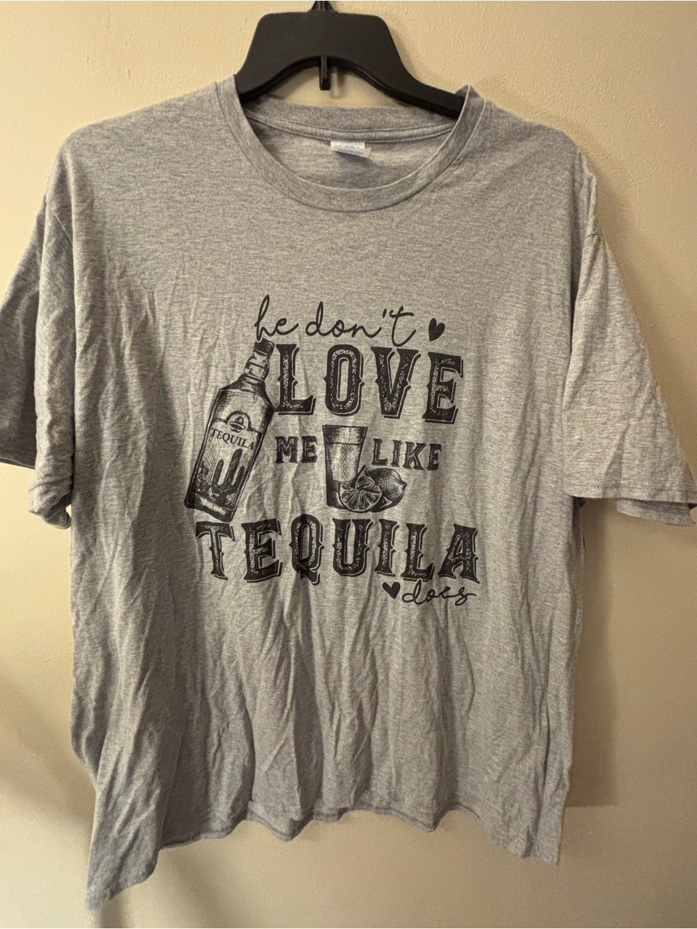 Gray Graphic Tee “He Don’t Love Me Like Tequila Does” Miranda Lambert Size 3x